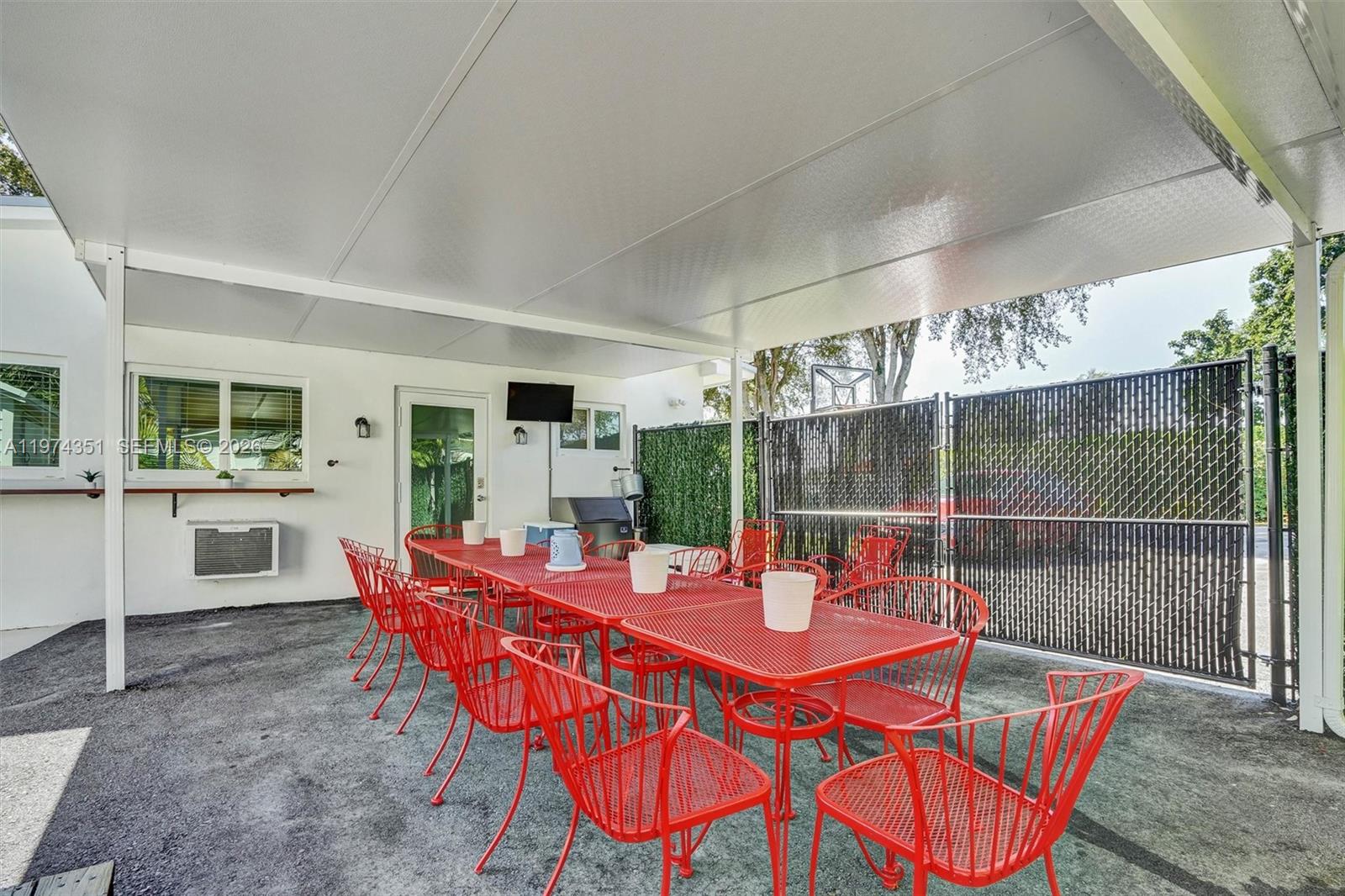 GARDEN GROVES - Residential