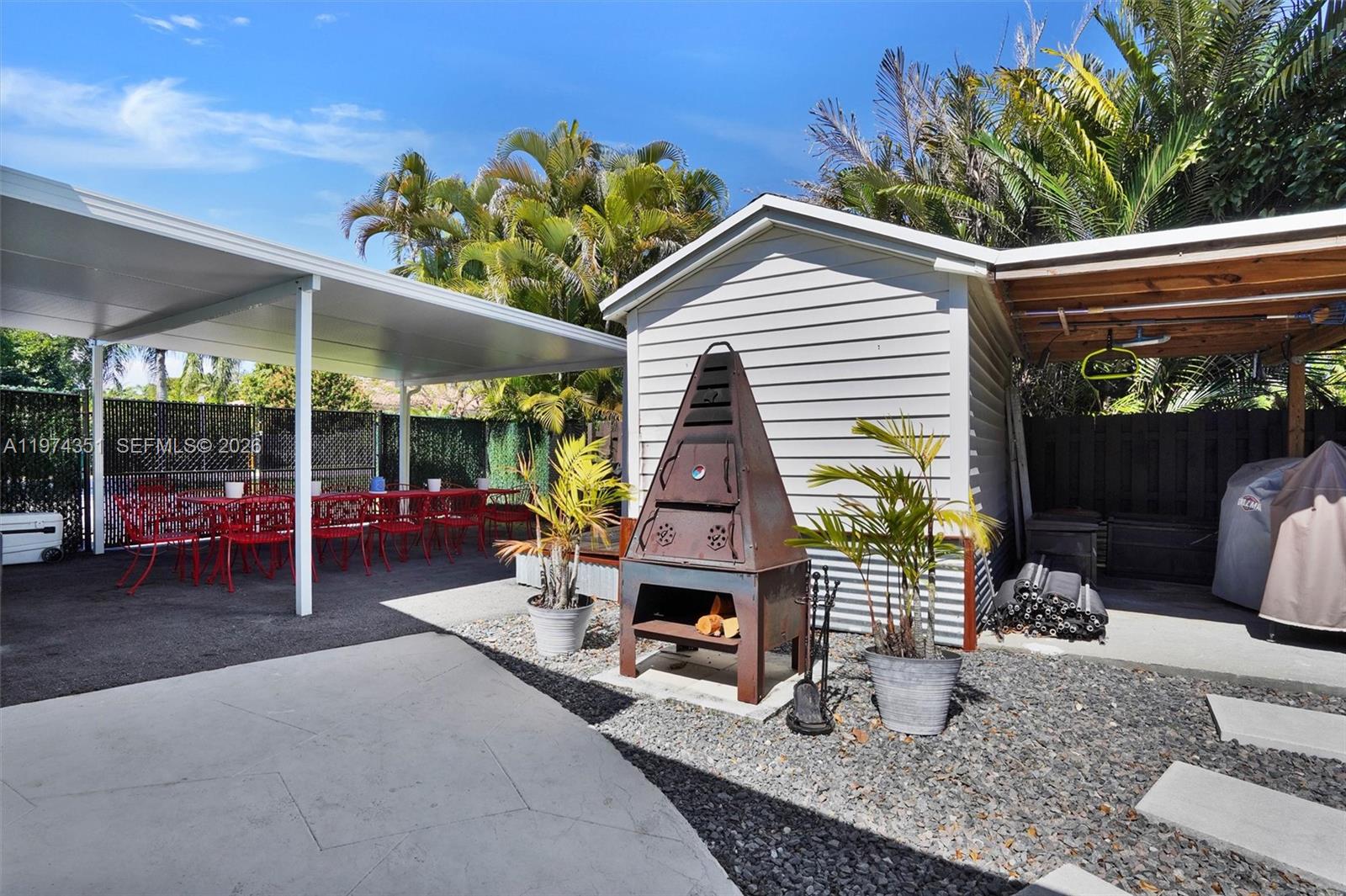 GARDEN GROVES - Residential