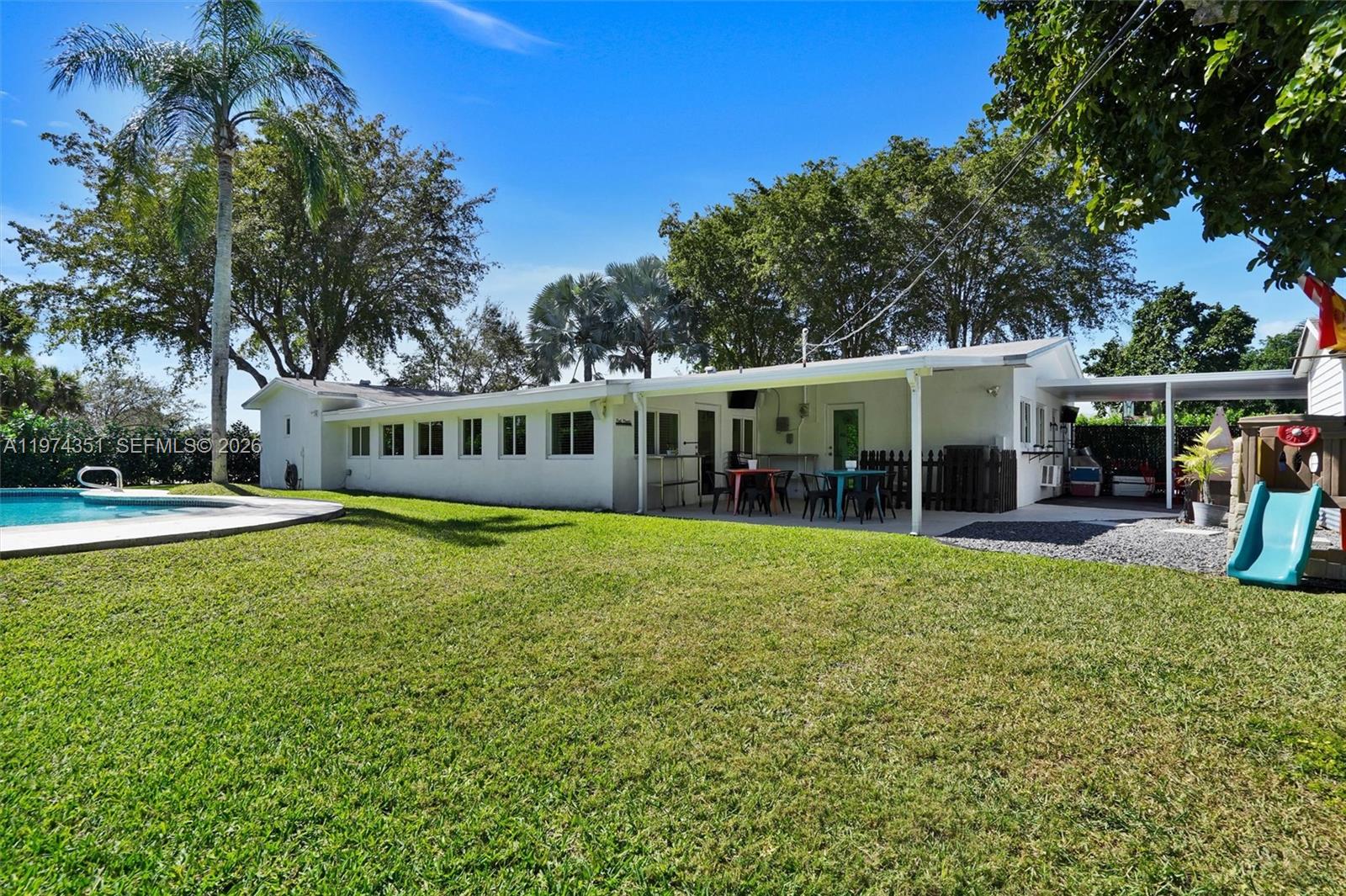 GARDEN GROVES - Residential