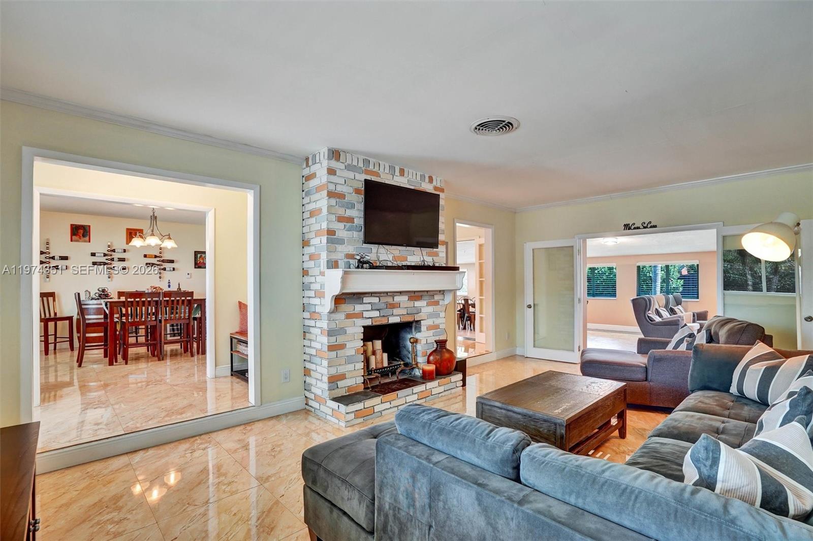 GARDEN GROVES - Residential