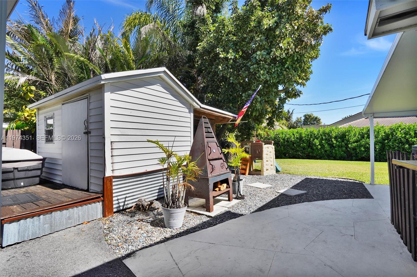 GARDEN GROVES - Residential