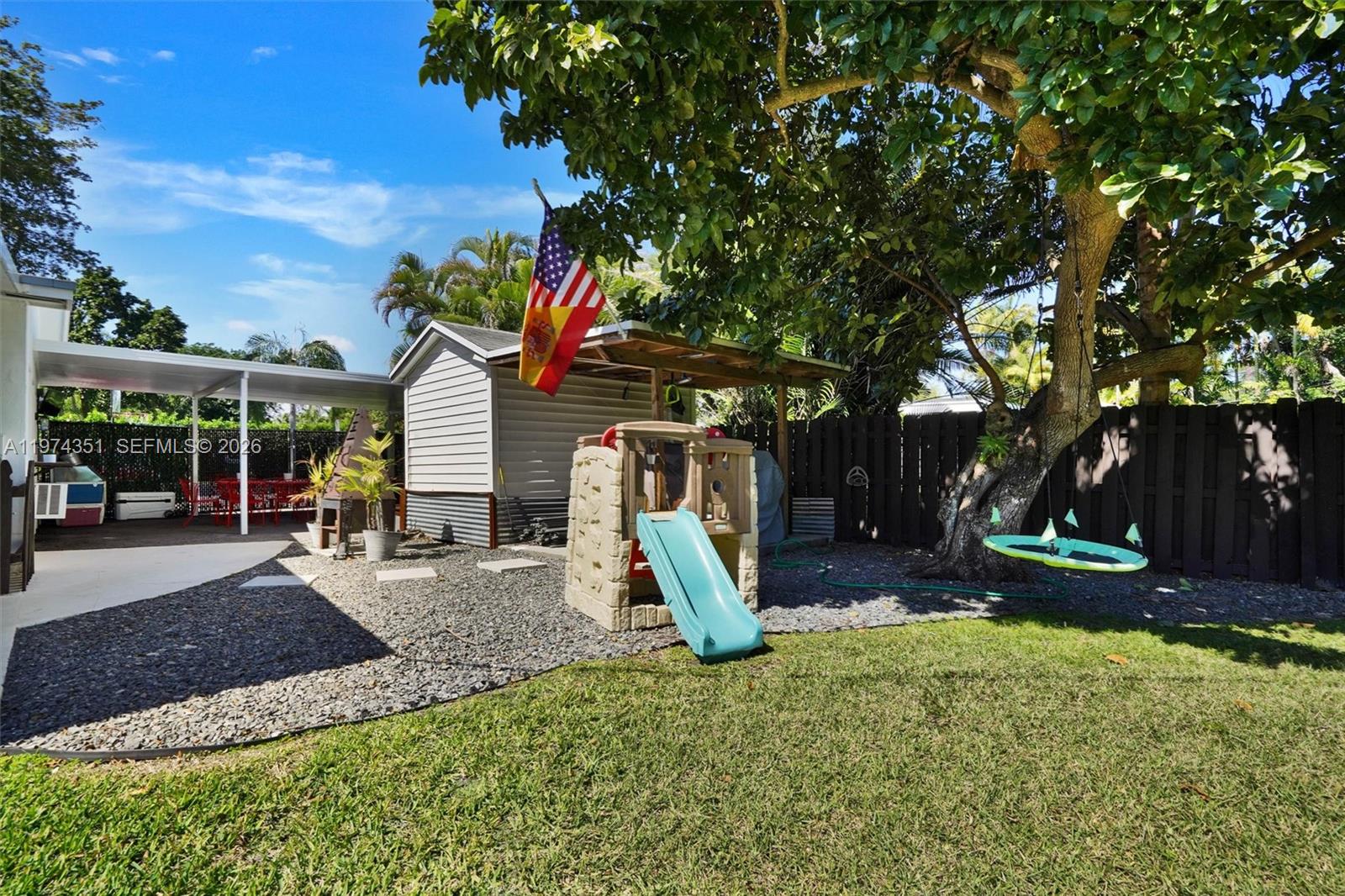 GARDEN GROVES - Residential