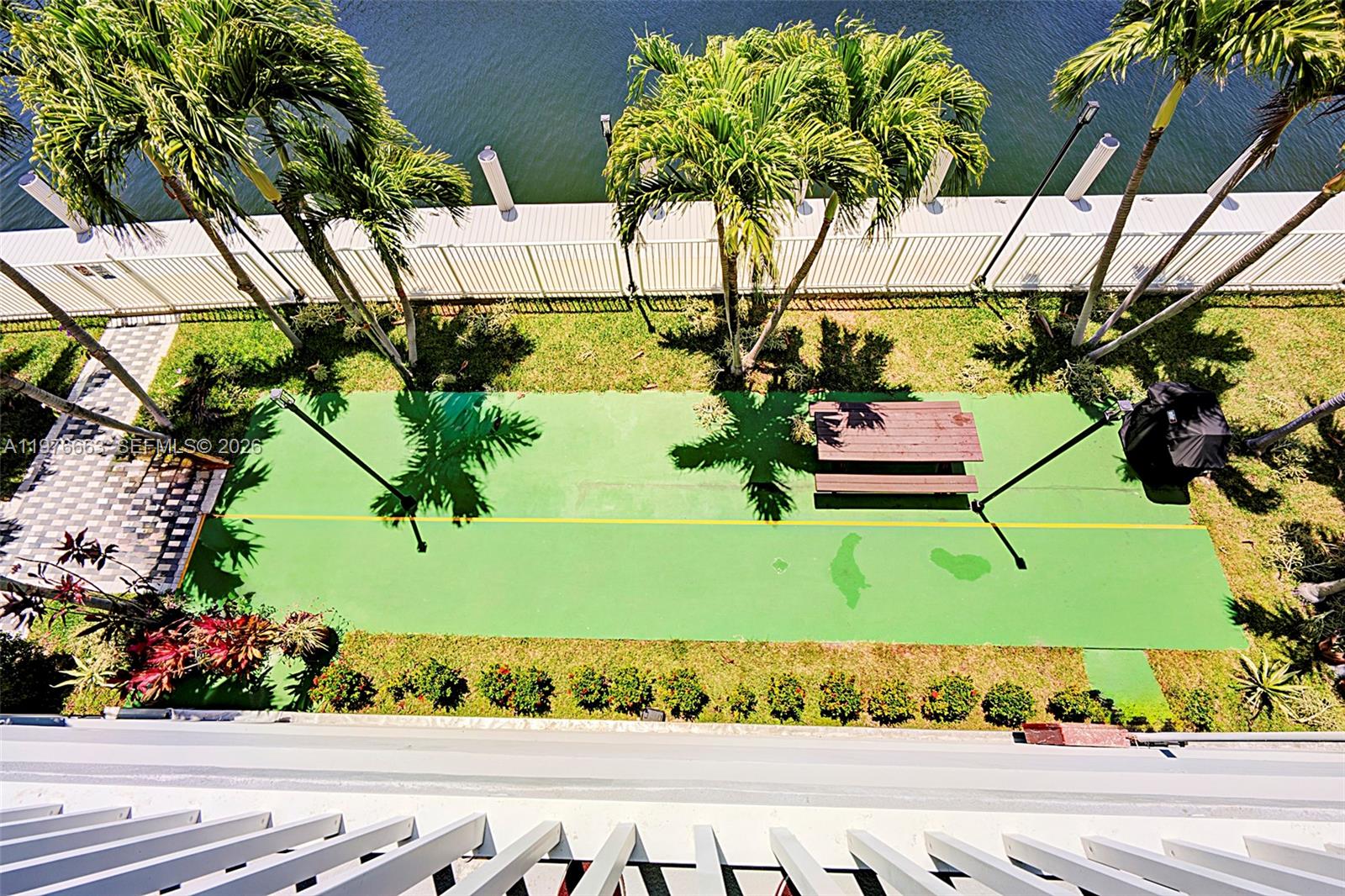 GOLDEN SURF TOWERS CONDO - Residential