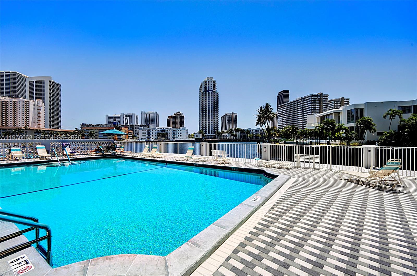 GOLDEN SURF TOWERS CONDO - Residential