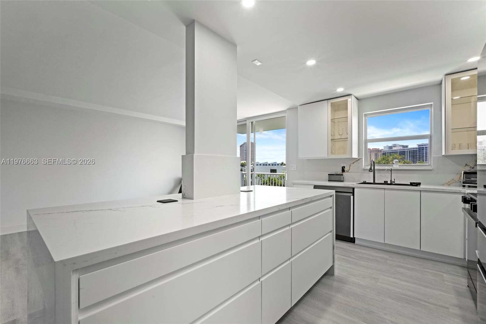 GOLDEN SURF TOWERS CONDO - Residential