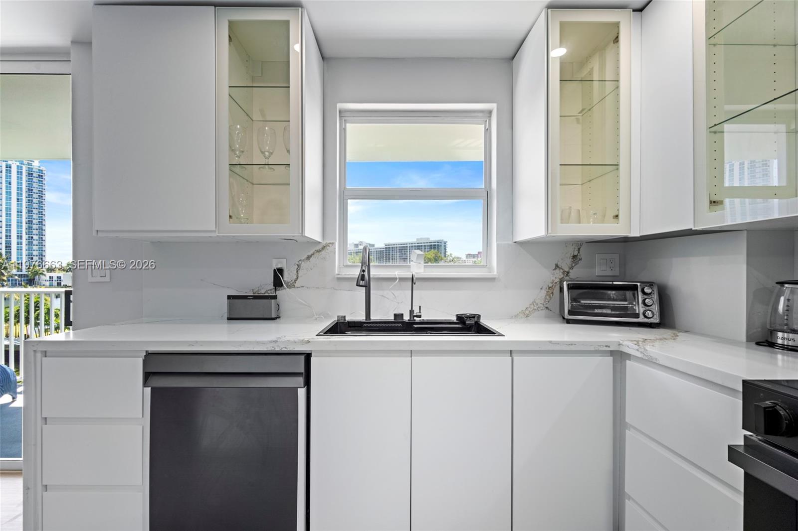 GOLDEN SURF TOWERS CONDO - Residential