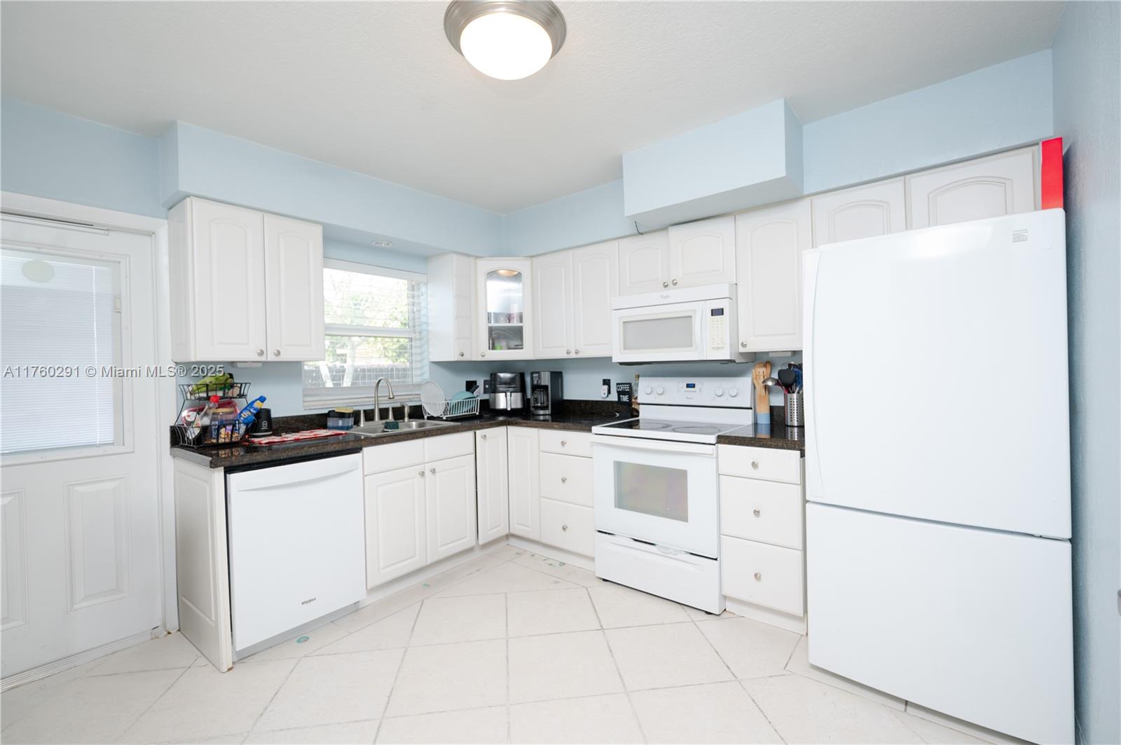 TWIN LAKES RESUB OF BLKS - Residential