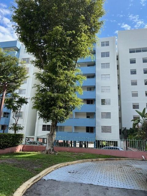 5050 CONDO - Residential