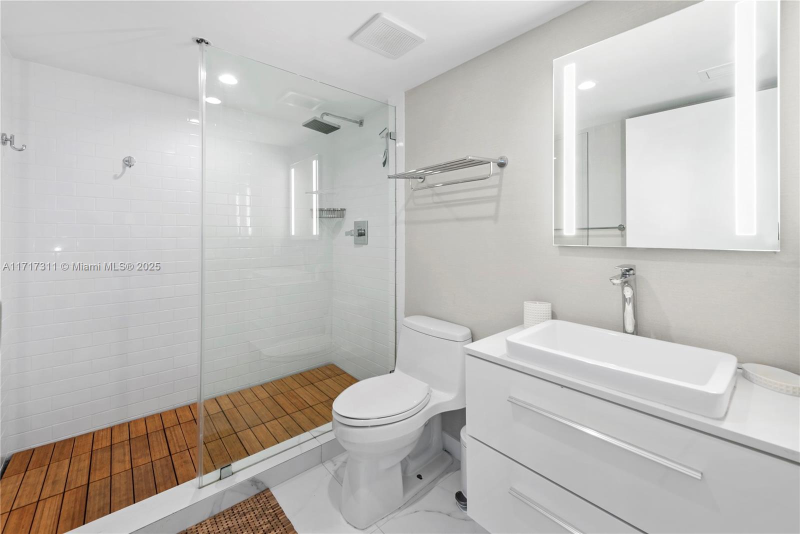 KEY COLONY NO 1 - Residential Lease