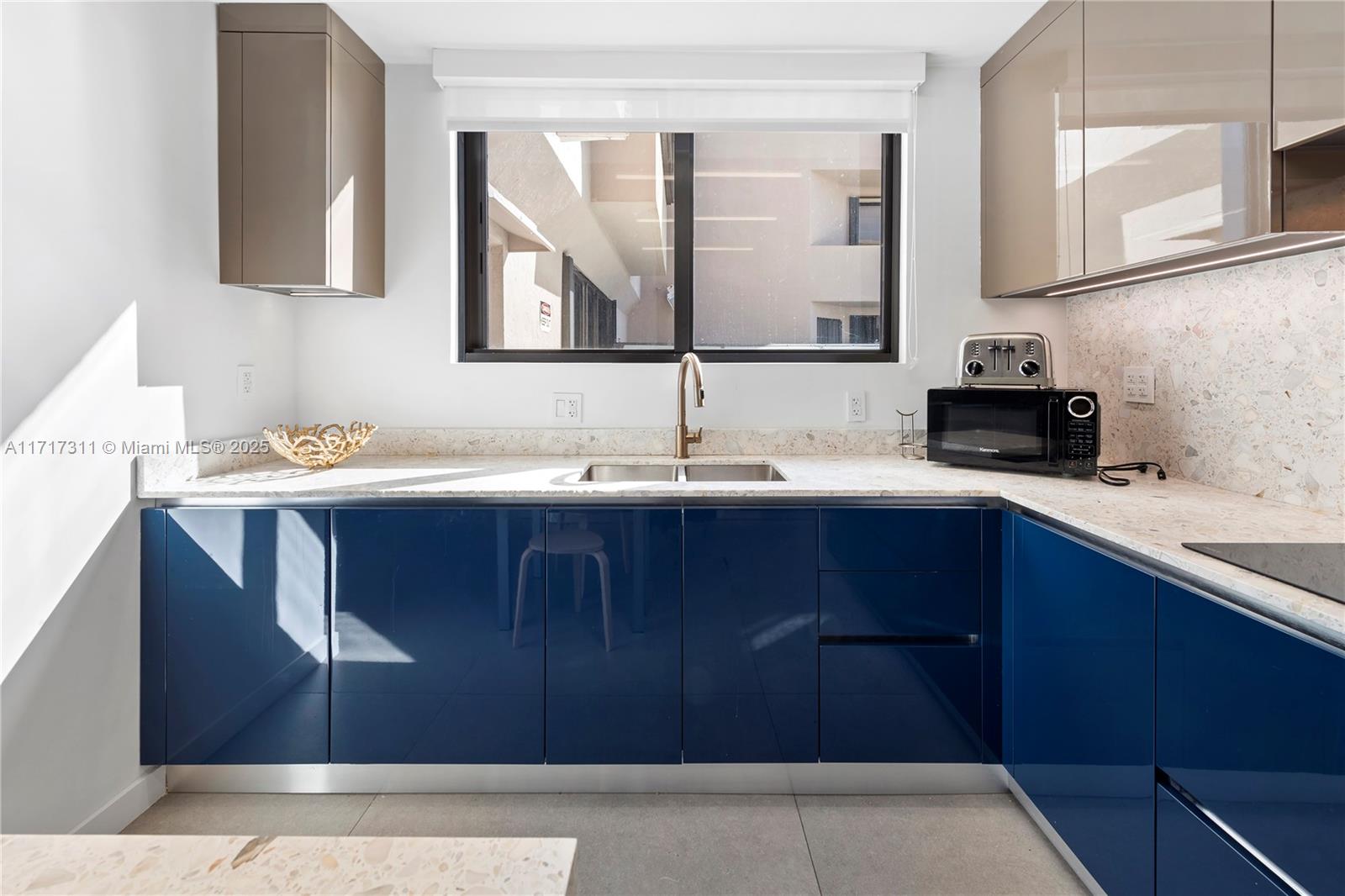 KEY COLONY NO 1 - Residential Lease