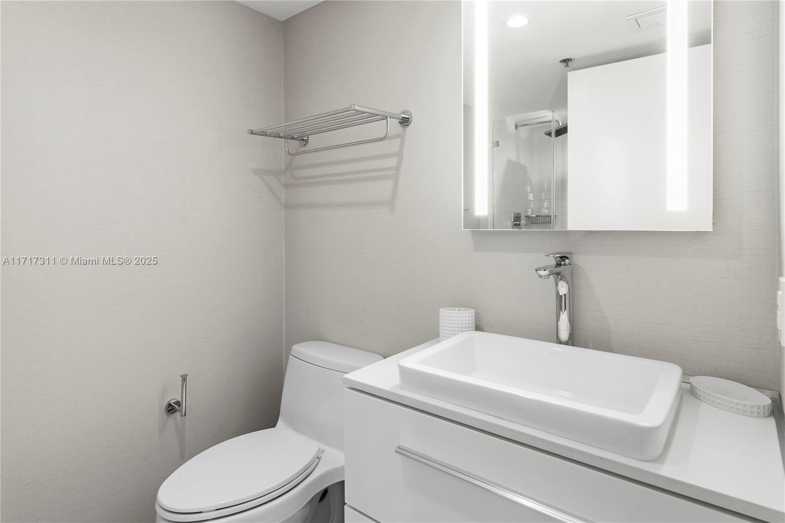 KEY COLONY NO 1 - Residential Lease