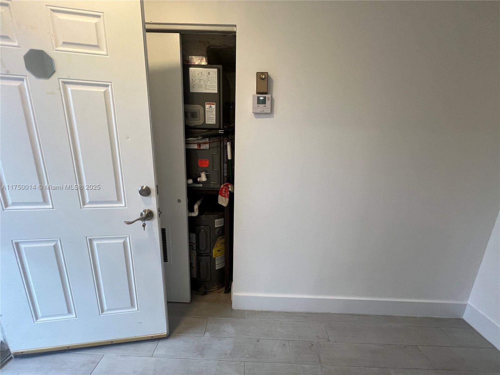 MEADOWBROOK LAKES CONDO - Residential