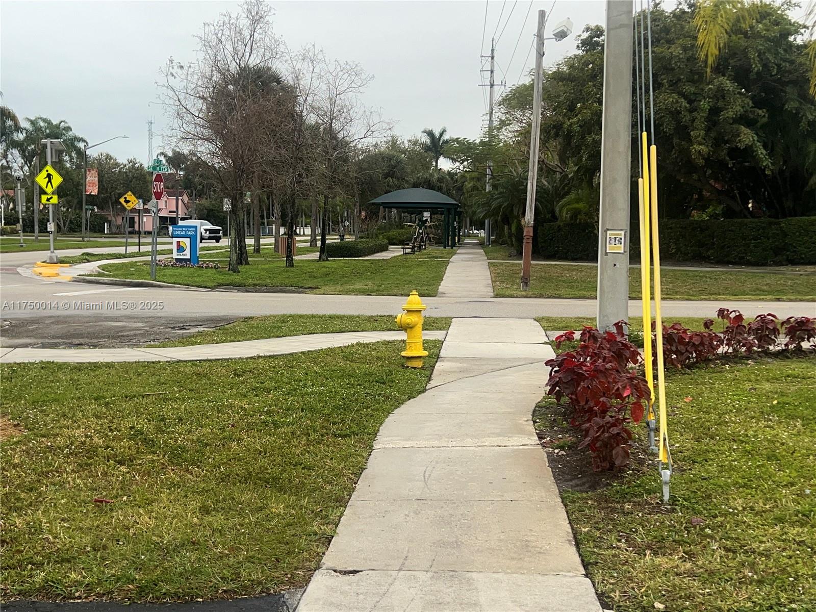 MEADOWBROOK LAKES CONDO - Residential