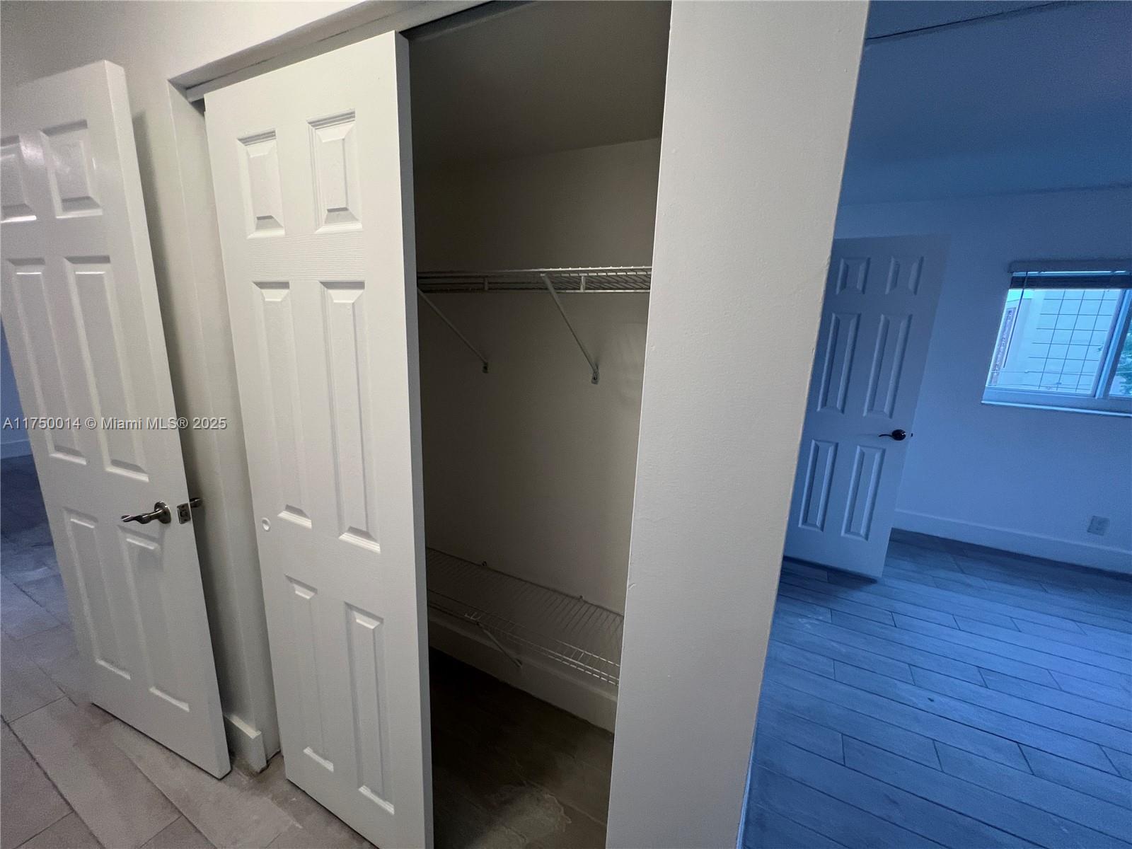 MEADOWBROOK LAKES CONDO - Residential