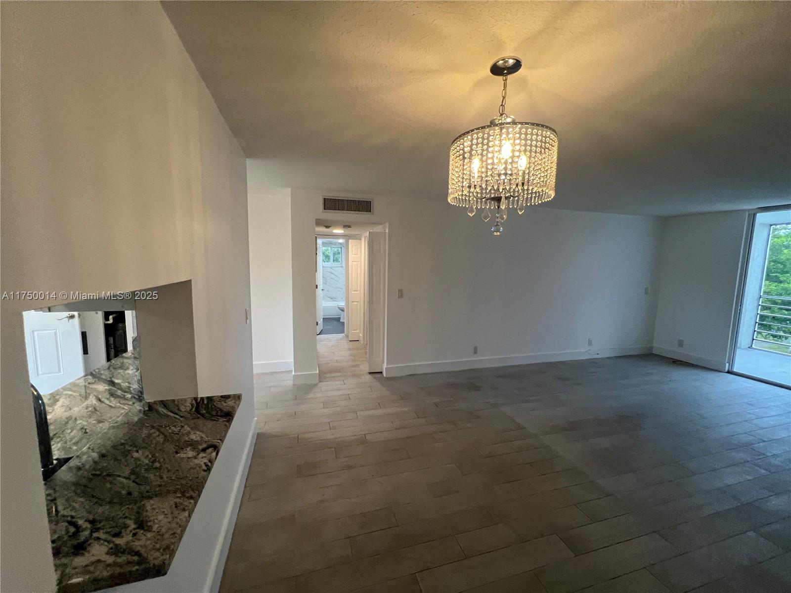 MEADOWBROOK LAKES CONDO - Residential