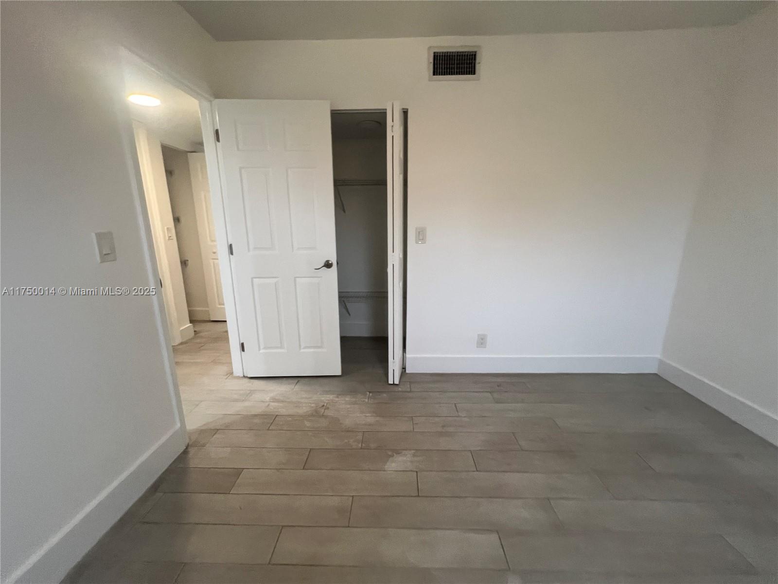 MEADOWBROOK LAKES CONDO - Residential