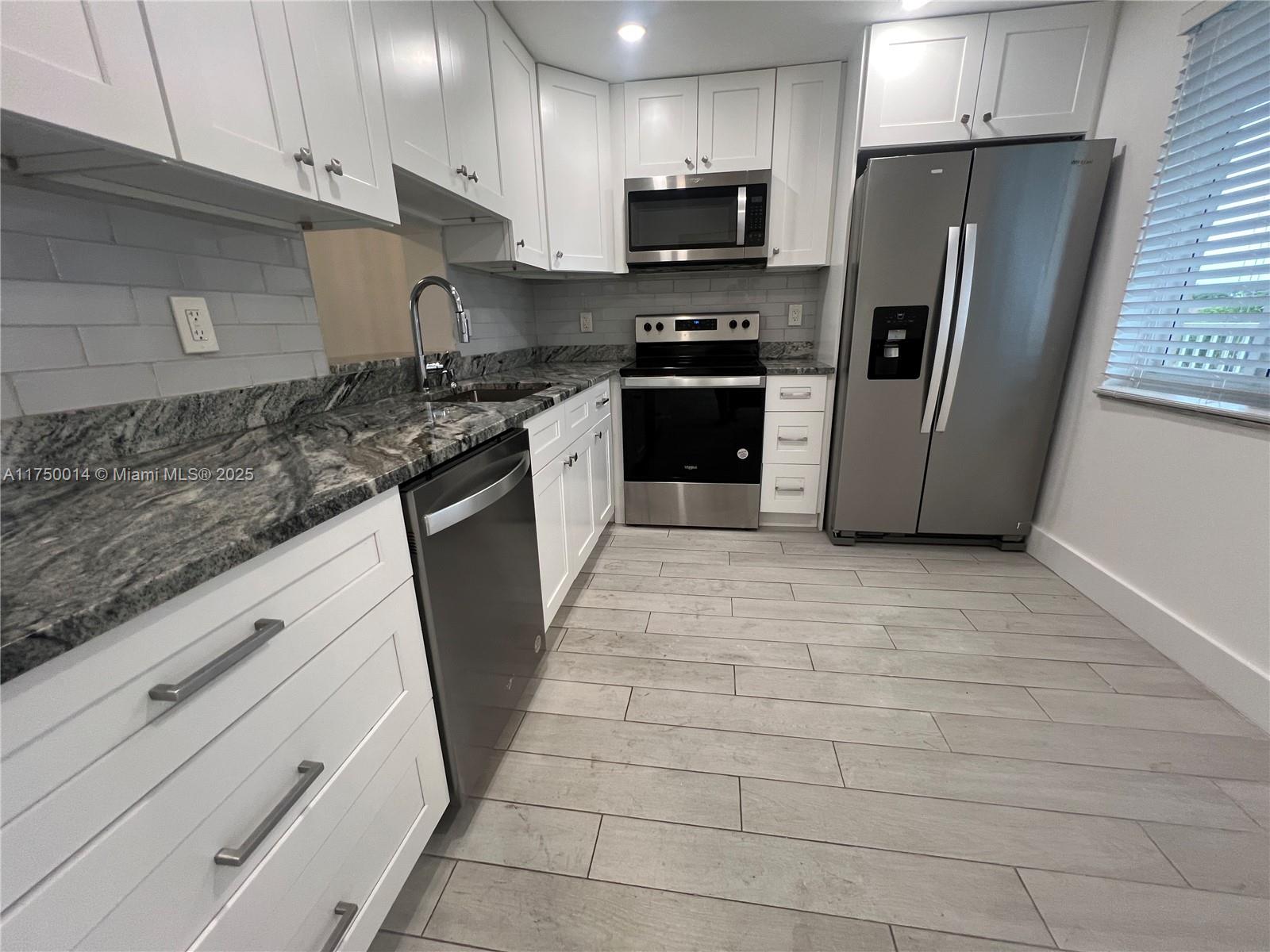 MEADOWBROOK LAKES CONDO - Residential