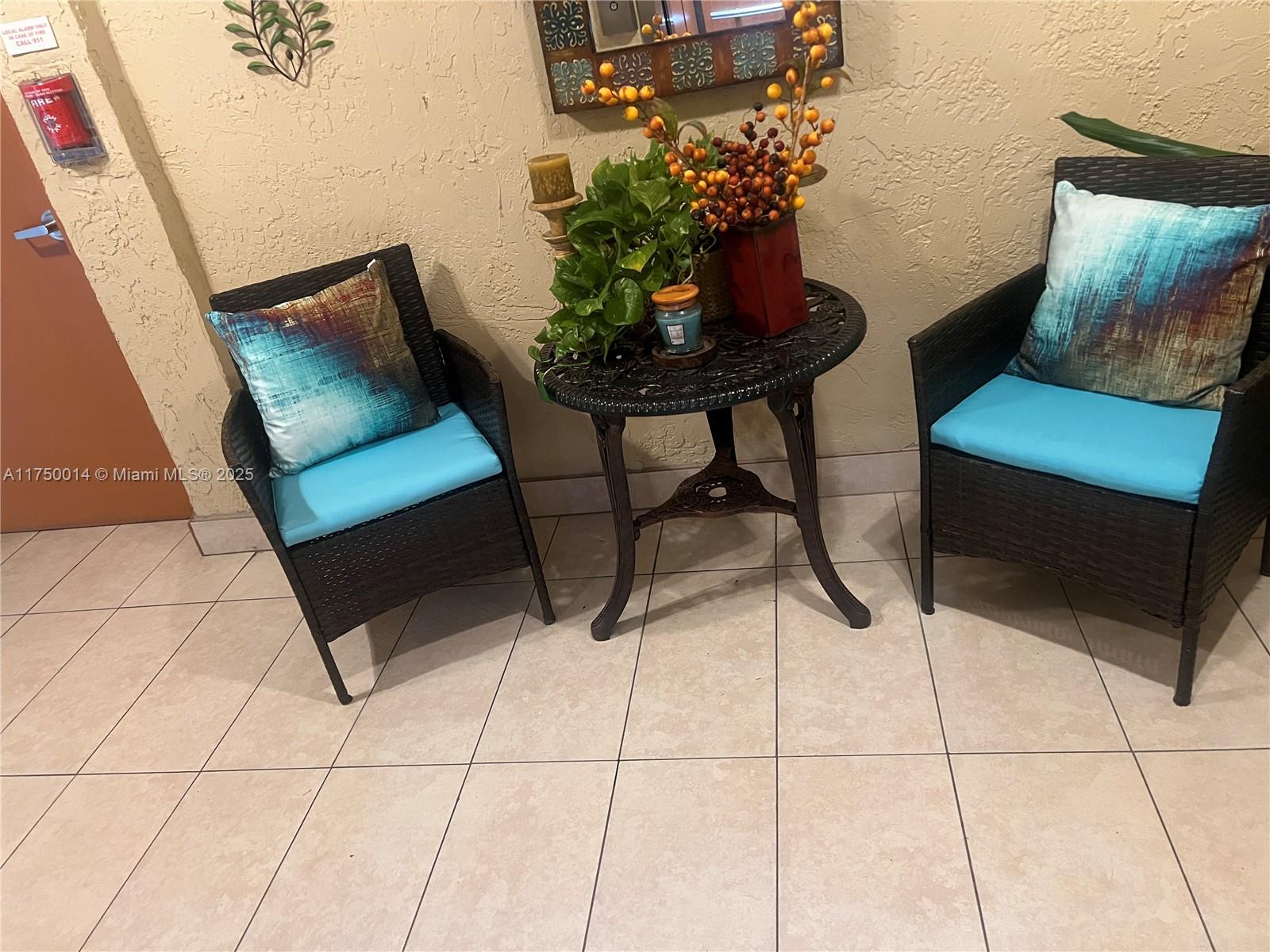 MEADOWBROOK LAKES CONDO - Residential