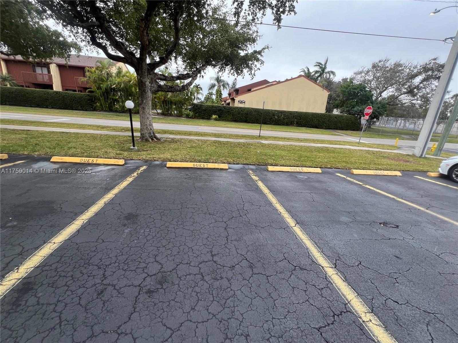 MEADOWBROOK LAKES CONDO - Residential