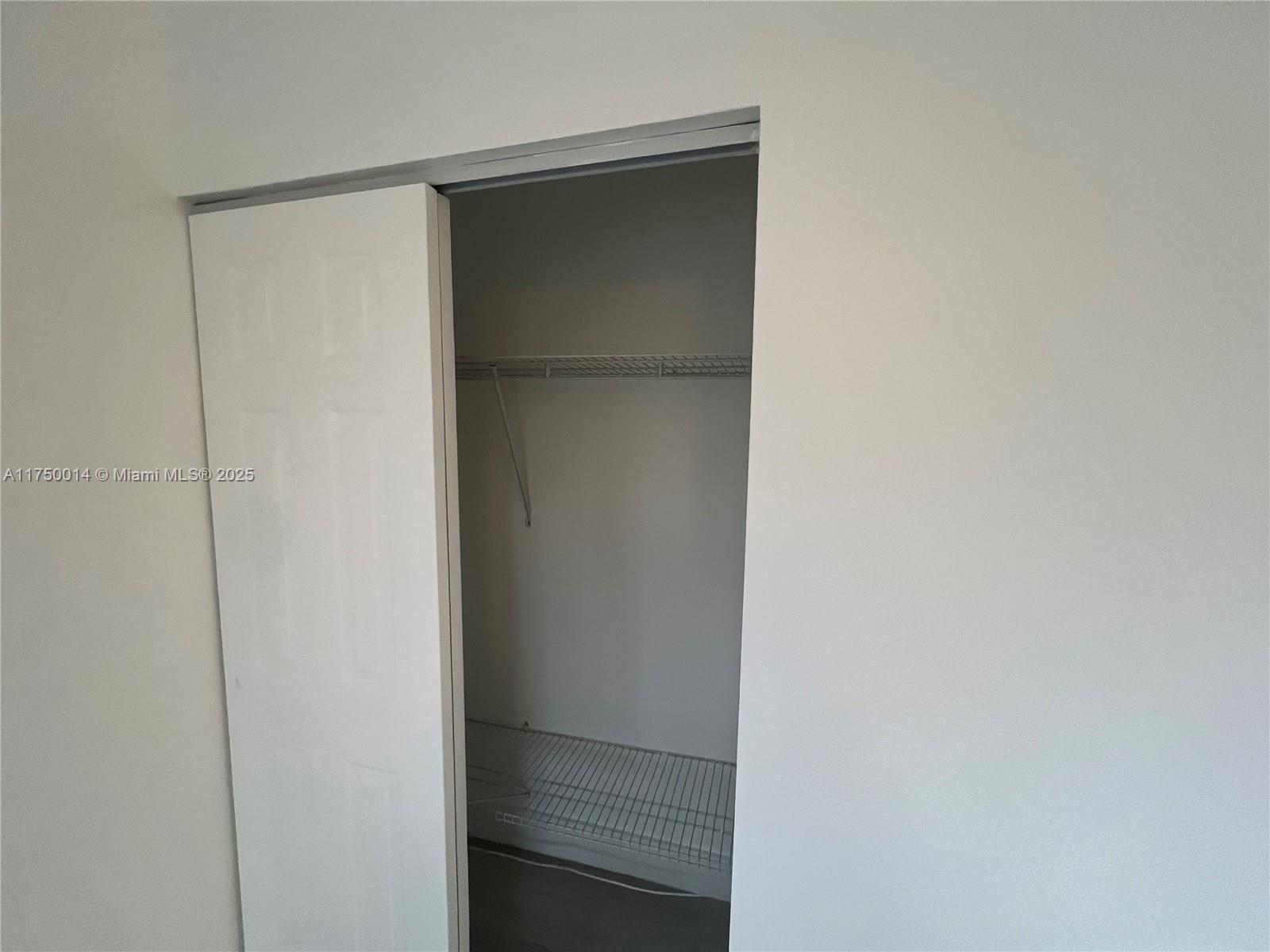 MEADOWBROOK LAKES CONDO - Residential