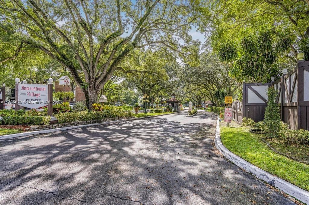 Photo of 3650 Inverrary Dr #3P, Lauderhill, FL 33319 (MLS # A11795018)