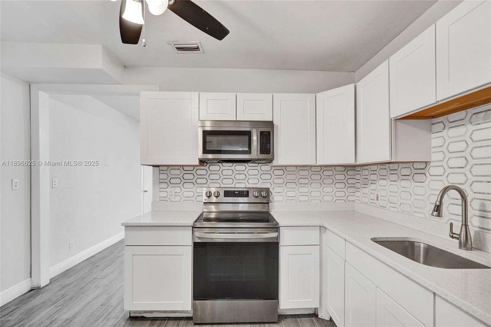 WOODLAND PARK AMD PLAT - Residential Lease