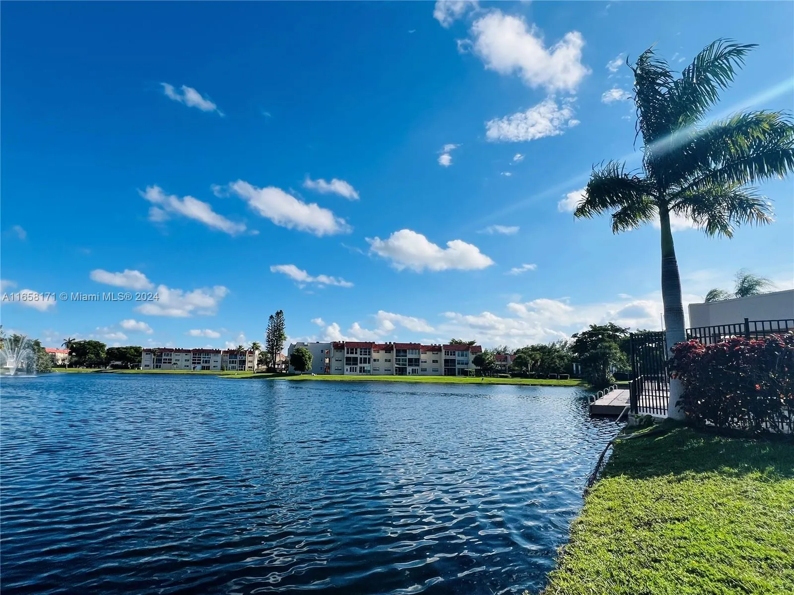 Sunrise, Florida 33322, United States, 1 Bedroom Bedrooms, ,1 BathroomBathrooms,Residential,Active,44170