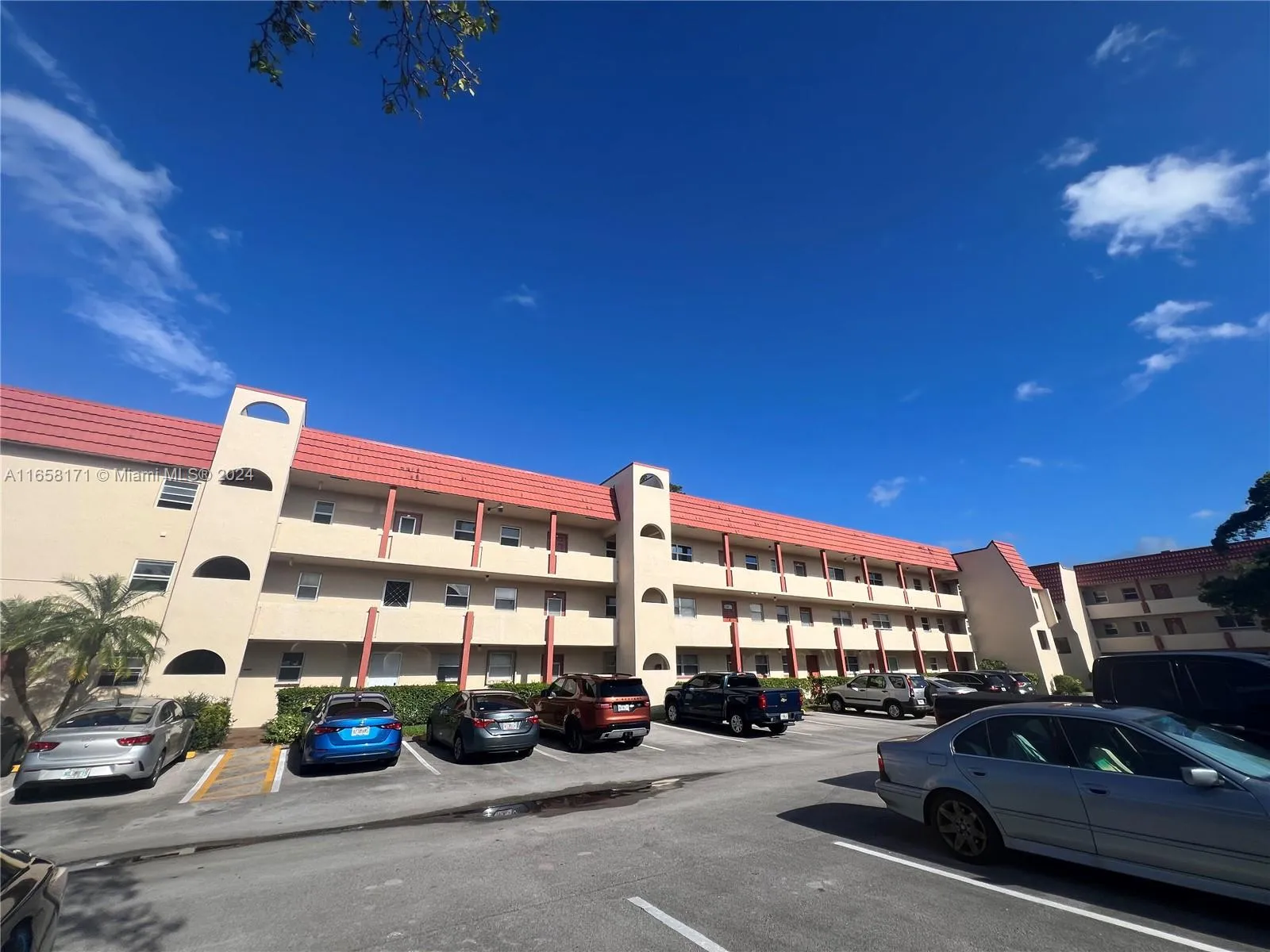 Sunrise, Florida 33322, United States, 1 Bedroom Bedrooms, ,1 BathroomBathrooms,Residential,Active,44170