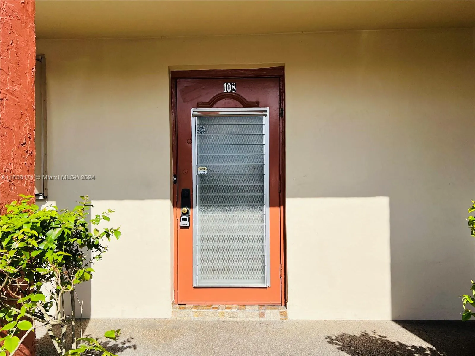 Sunrise, Florida 33322, United States, 1 Bedroom Bedrooms, ,1 BathroomBathrooms,Residential,Active,44170