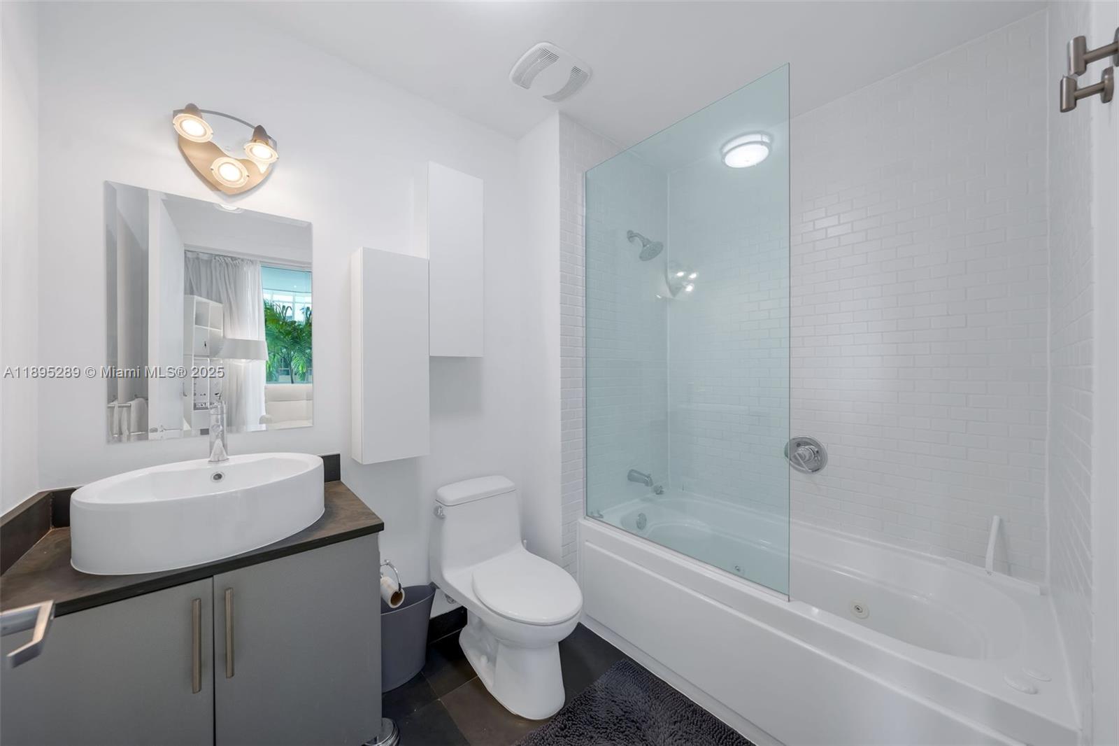 THE MONTCLAIR CONDO - Residential Lease