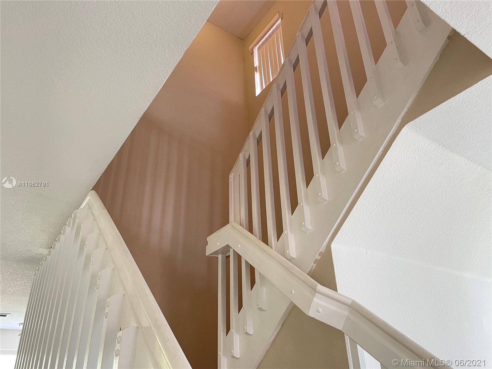 BIRD VILLAS CONDO - Residential