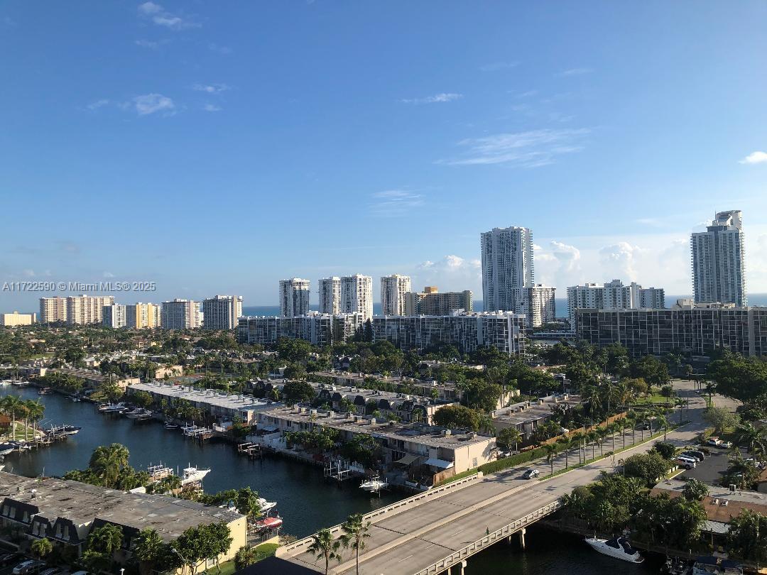 2500 Parkview Dr 1410, Hallandale Beach, Broward County, Florida - 1 Bedrooms  
2 Bathrooms - 