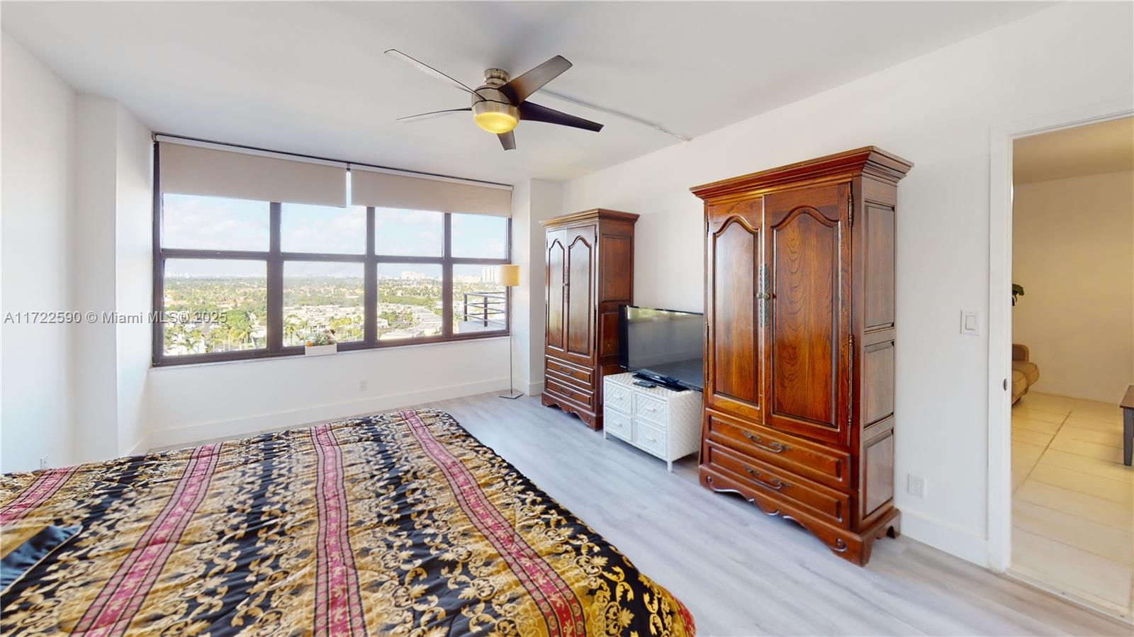 OLYMPUS CONDO - Residential