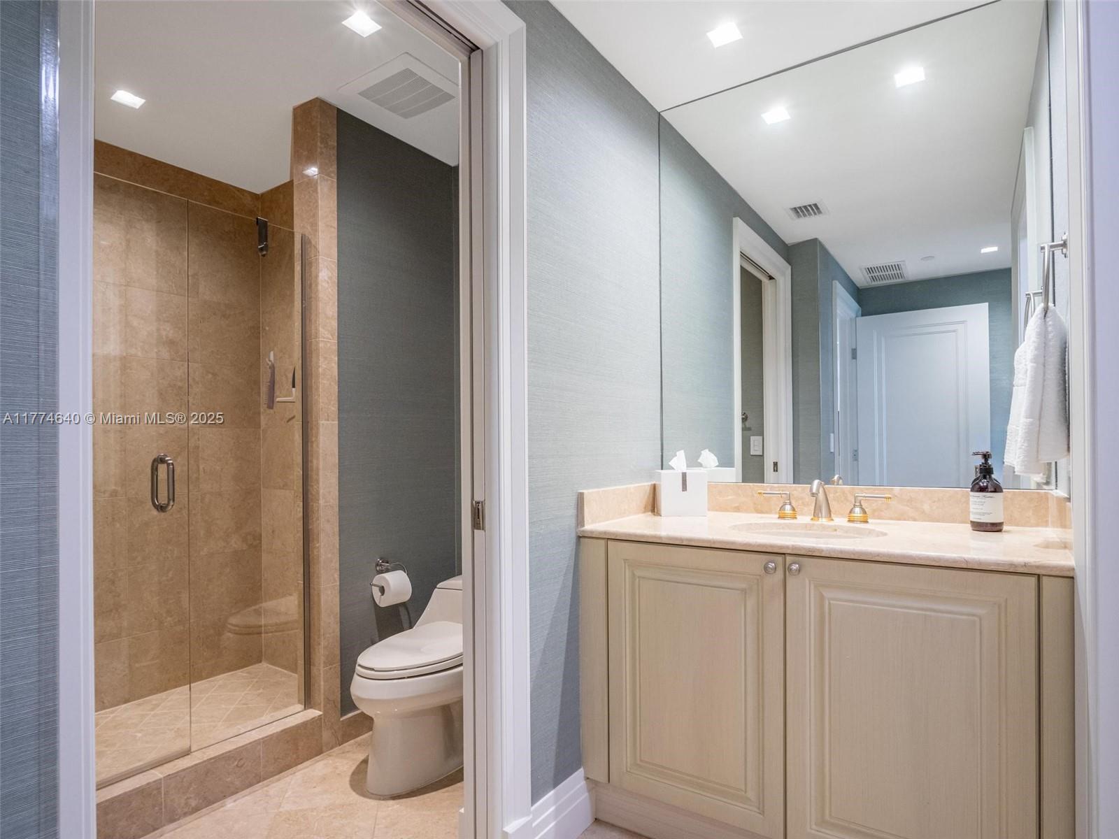 VILLAS OF POSITANO CONDO - Residential