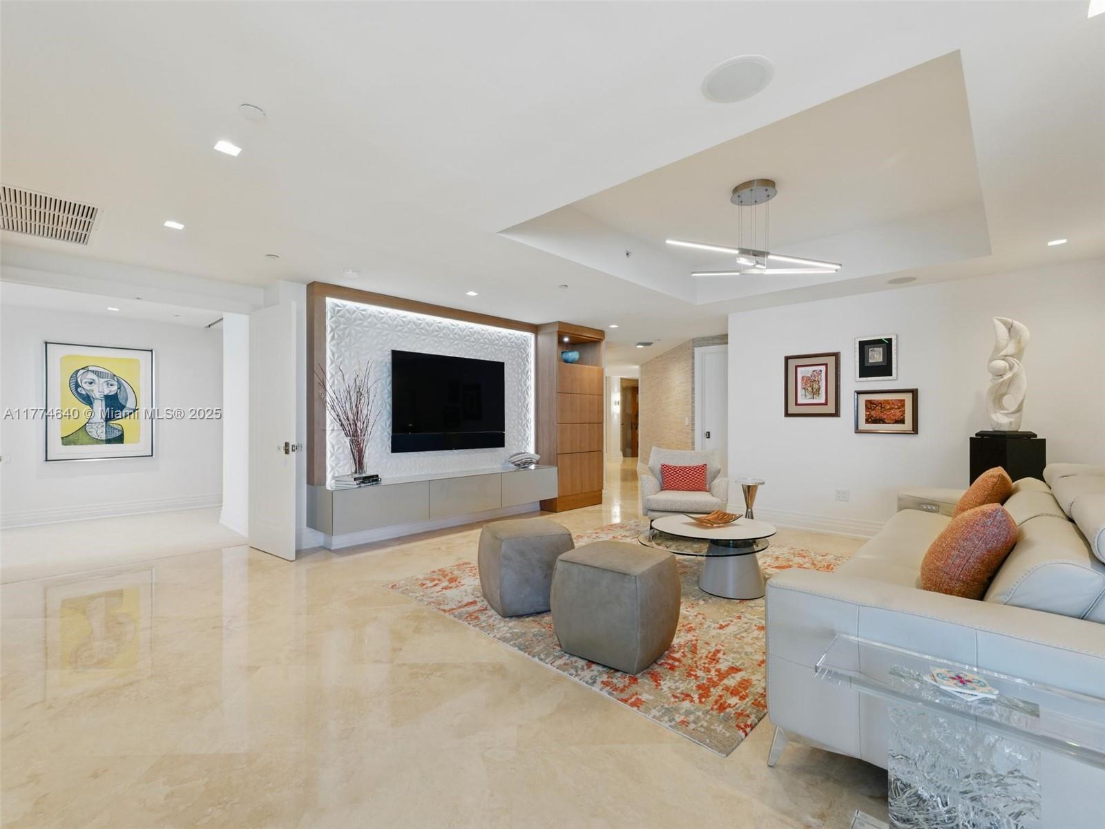 VILLAS OF POSITANO CONDO - Residential