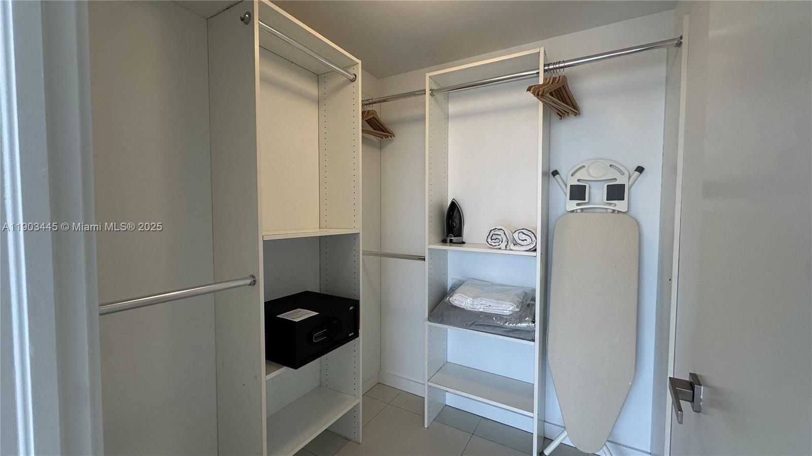 BAY BREEZE RESIDENCES CON - Residential