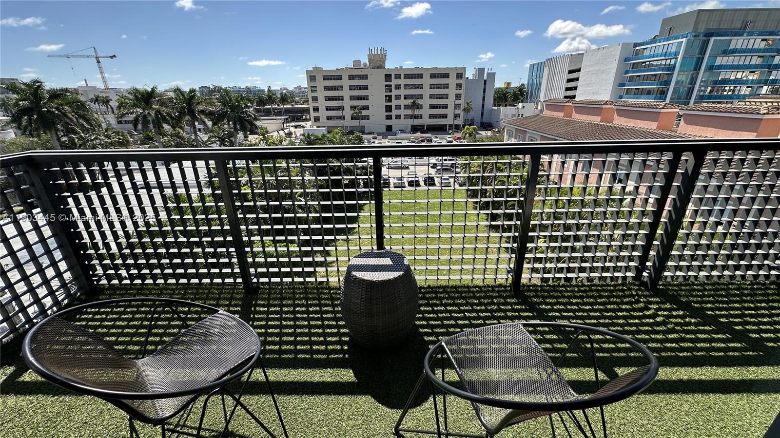 BAY BREEZE RESIDENCES CON - Residential