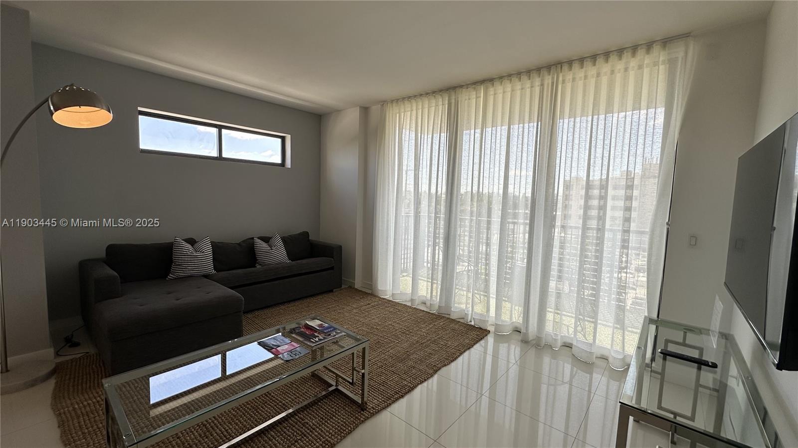 BAY BREEZE RESIDENCES CON - Residential