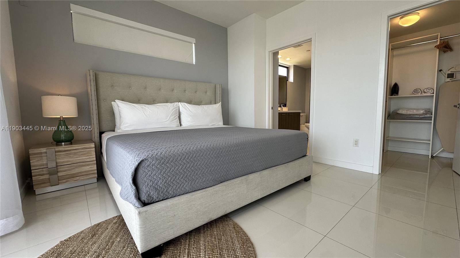 BAY BREEZE RESIDENCES CON - Residential