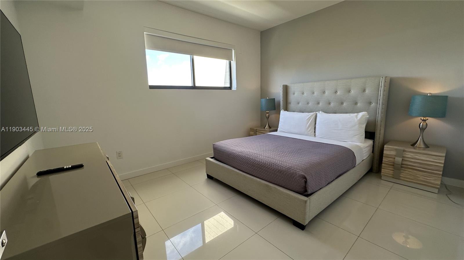 BAY BREEZE RESIDENCES CON - Residential