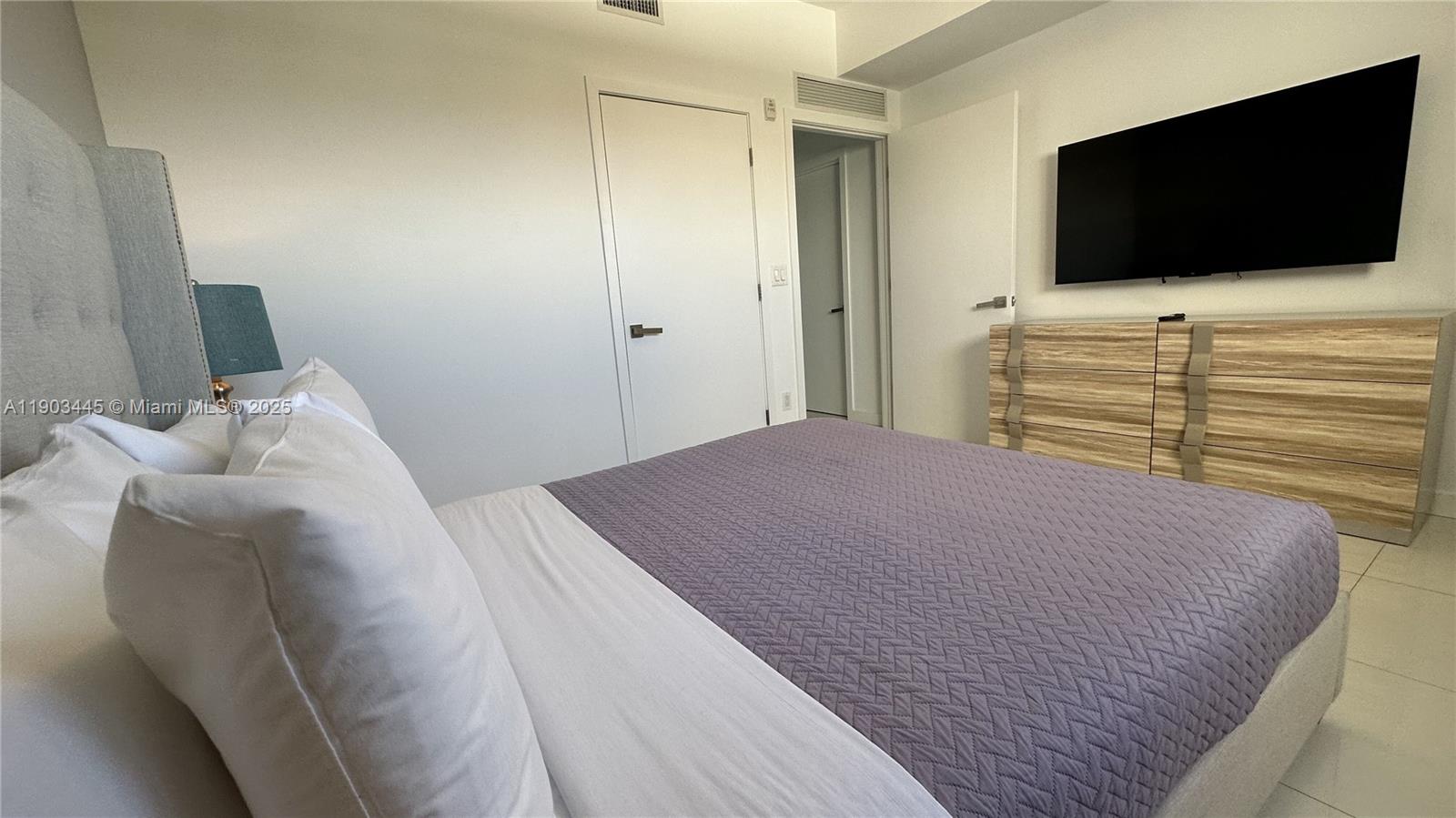 BAY BREEZE RESIDENCES CON - Residential