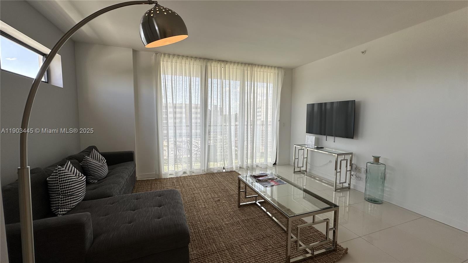 BAY BREEZE RESIDENCES CON - Residential