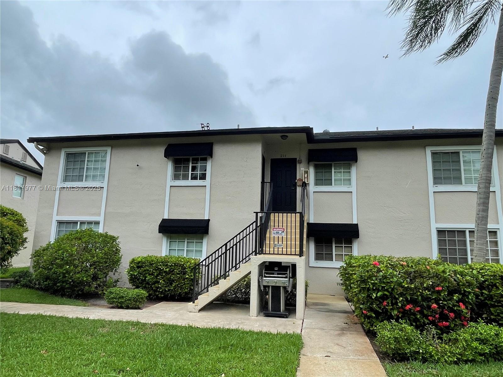 HUGE FURNISHED AND SPACIOUS 2/2 ON THE GOLF COURSE, TILED FLOOR, SCREENED LARGE PATIO WITH WROL UP HURRICANE SHUTTERS. AMAZING FLOOR PLAN WITH SEPARATE LAUNDRY ROOM. MODERN KITCHEN WITH GRANITE COUNTER TOPS. LOTS OF STORAGE AND WALK-IN CLOSET IN THE MASTER BEDROOM. COMMUNITY SWIMMING POOL WITH ENTERTAINING AREA. UNIT CAN BE RENTED SEASONALLY $2,800 MINIMUM ONE MONTH RENTAL.