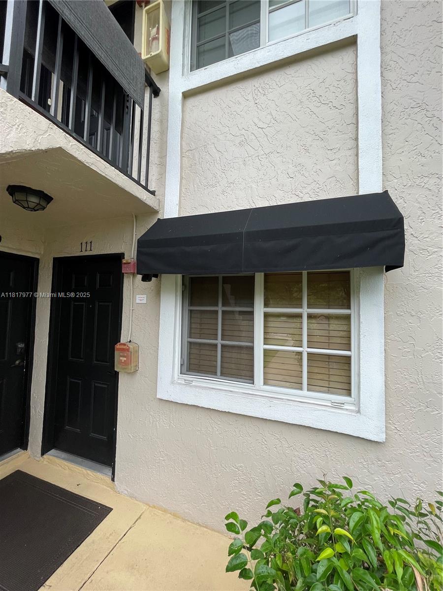 NINTH GREEN AT CRYSTAL LA - Residential Lease