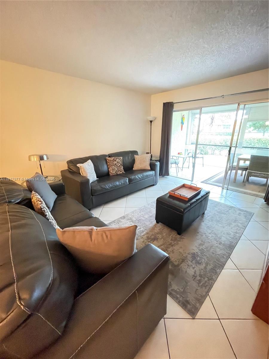 NINTH GREEN AT CRYSTAL LA - Residential Lease