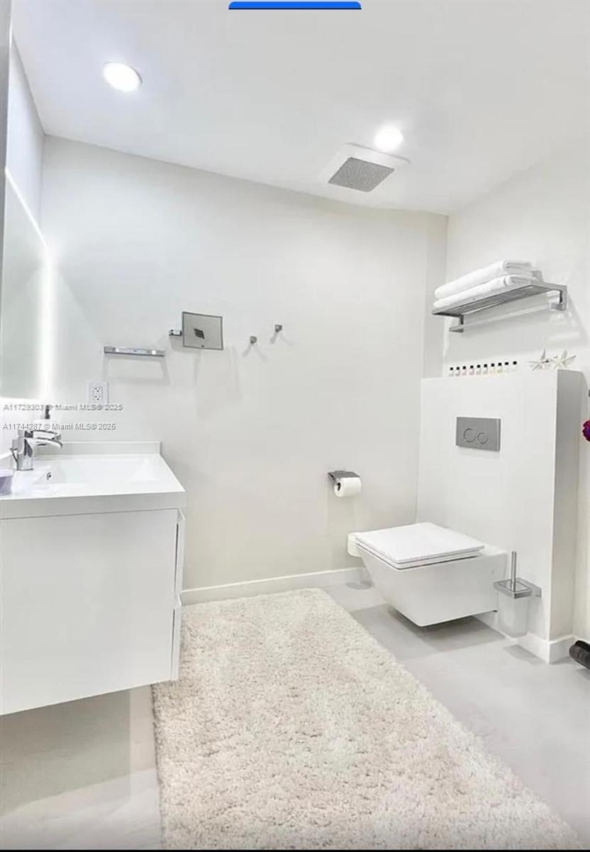 FAIRWAYS RIVIERA CONDO - Residential