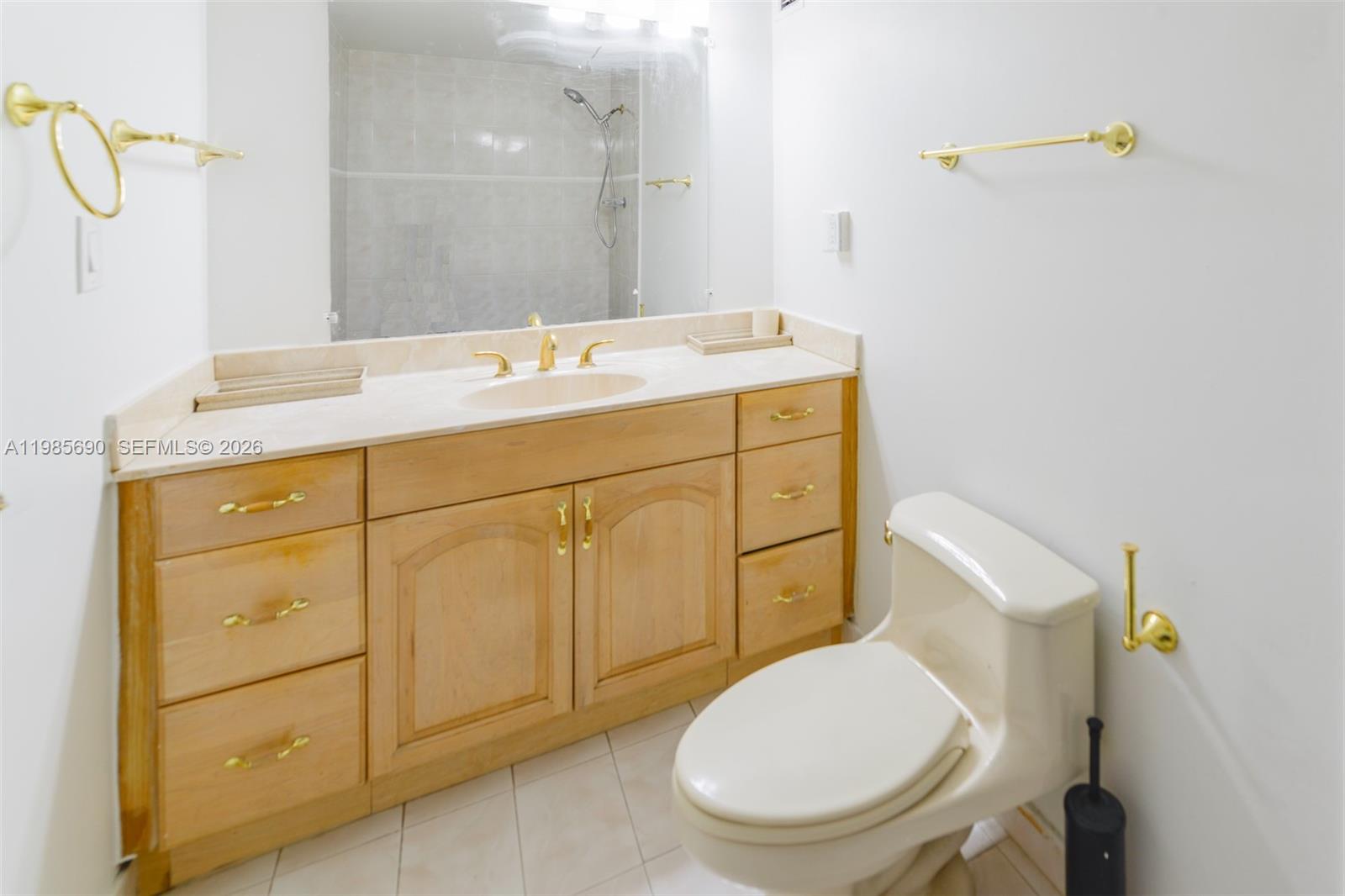 KENNEDY HOUSE CONDO - Residential Lease