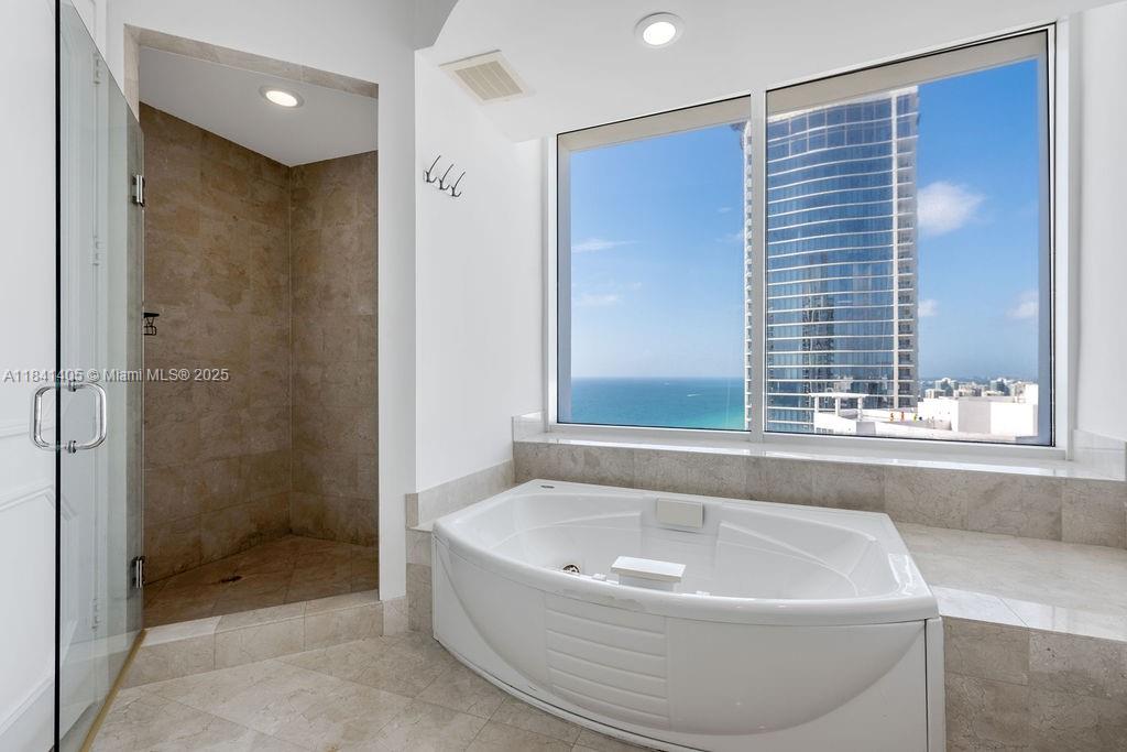 TRUMP PALACE CONDO - Residential