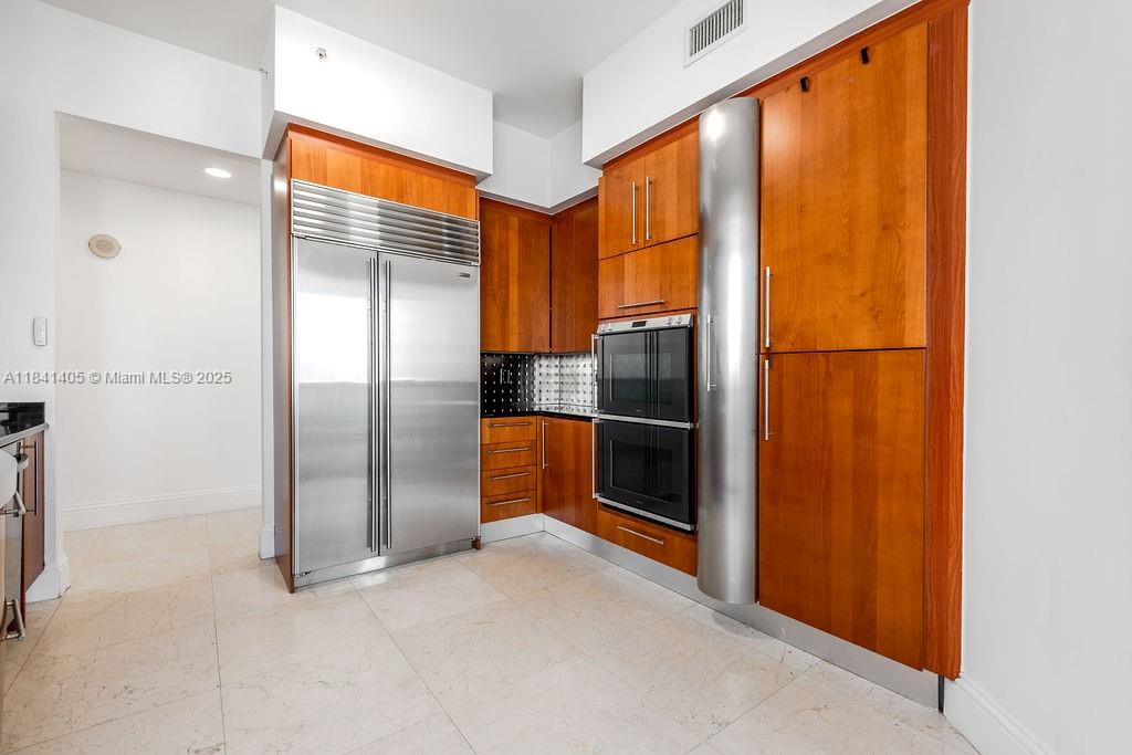 18101 Collins Ave 4601
