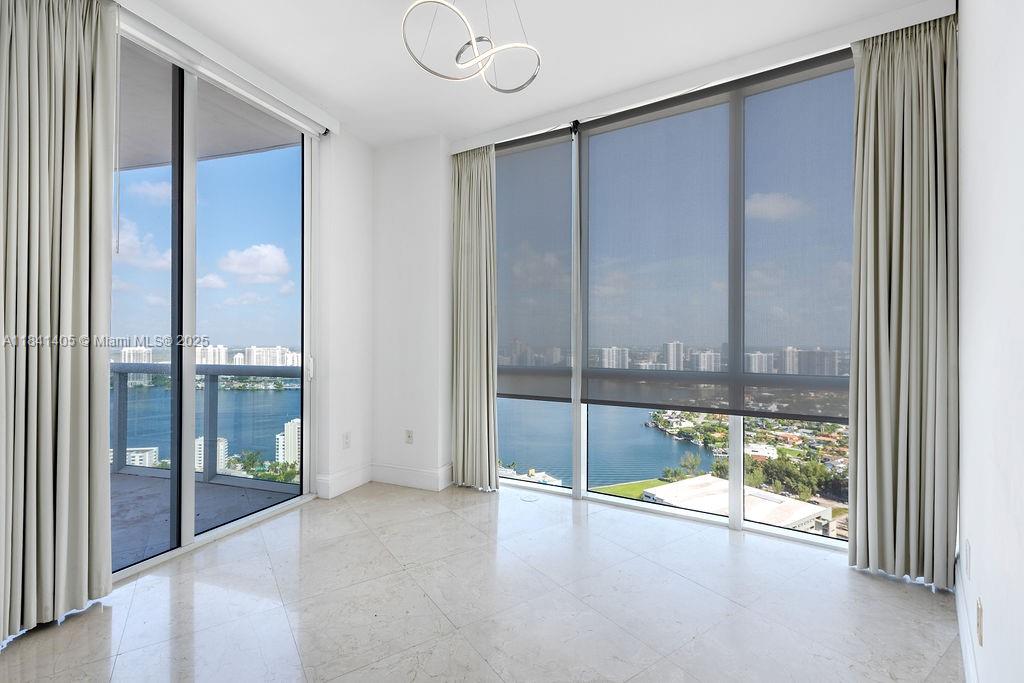 TRUMP PALACE CONDO - Residential